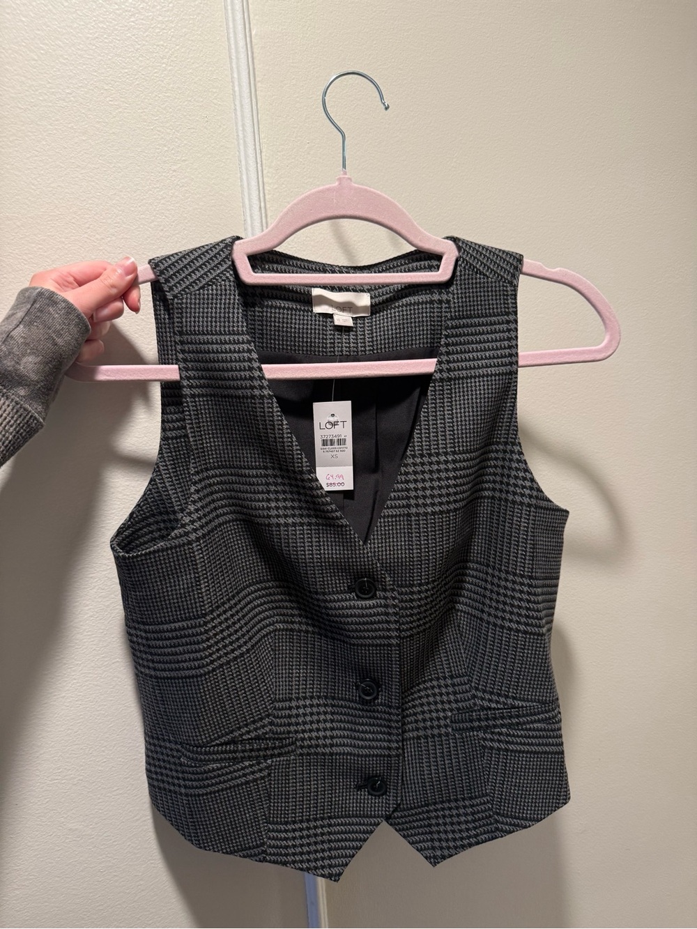 LOFT black and grey vest